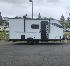 2025 Travel Trailer  Ultra Lite