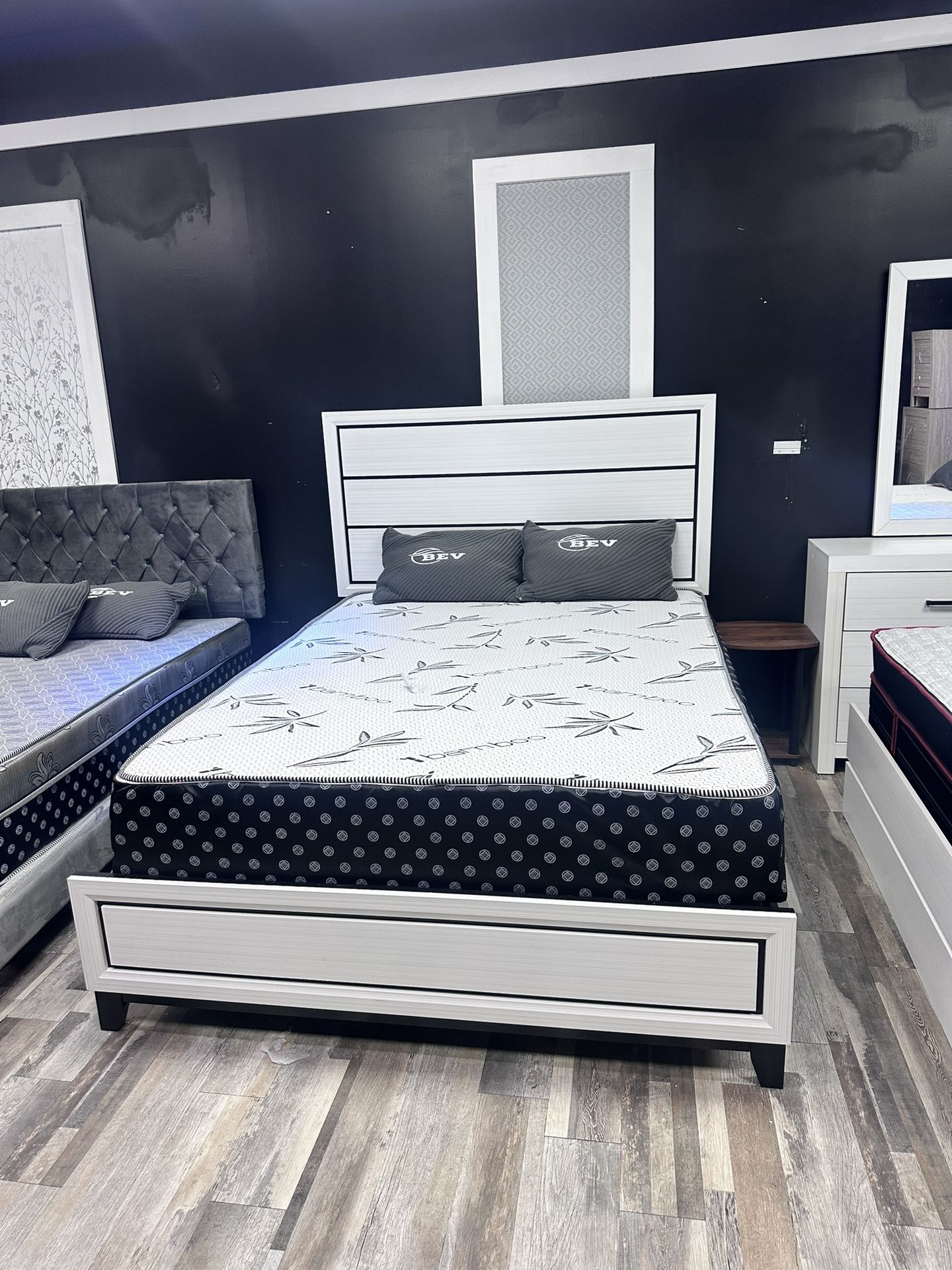 🛌 Queen Mattress Come With Bed Frame (Headboard & Footboard) + Box Spring – Ready for Delivery Today!