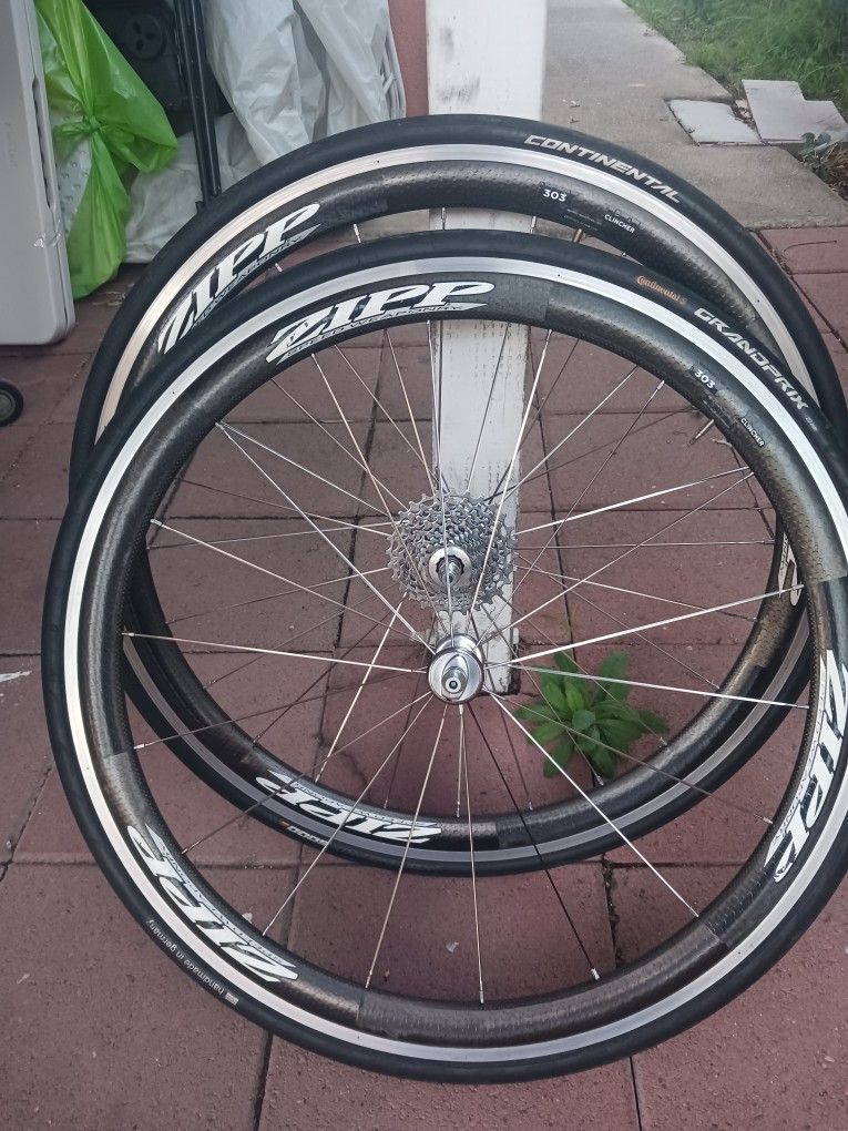 Zipp 303 Clincher Sports & Outdoors