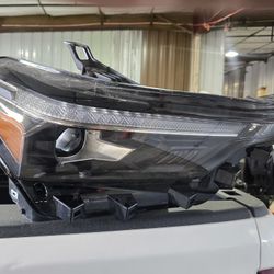  Chevrolet Colorado Headlight 