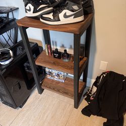 Solid wood end table/ side table