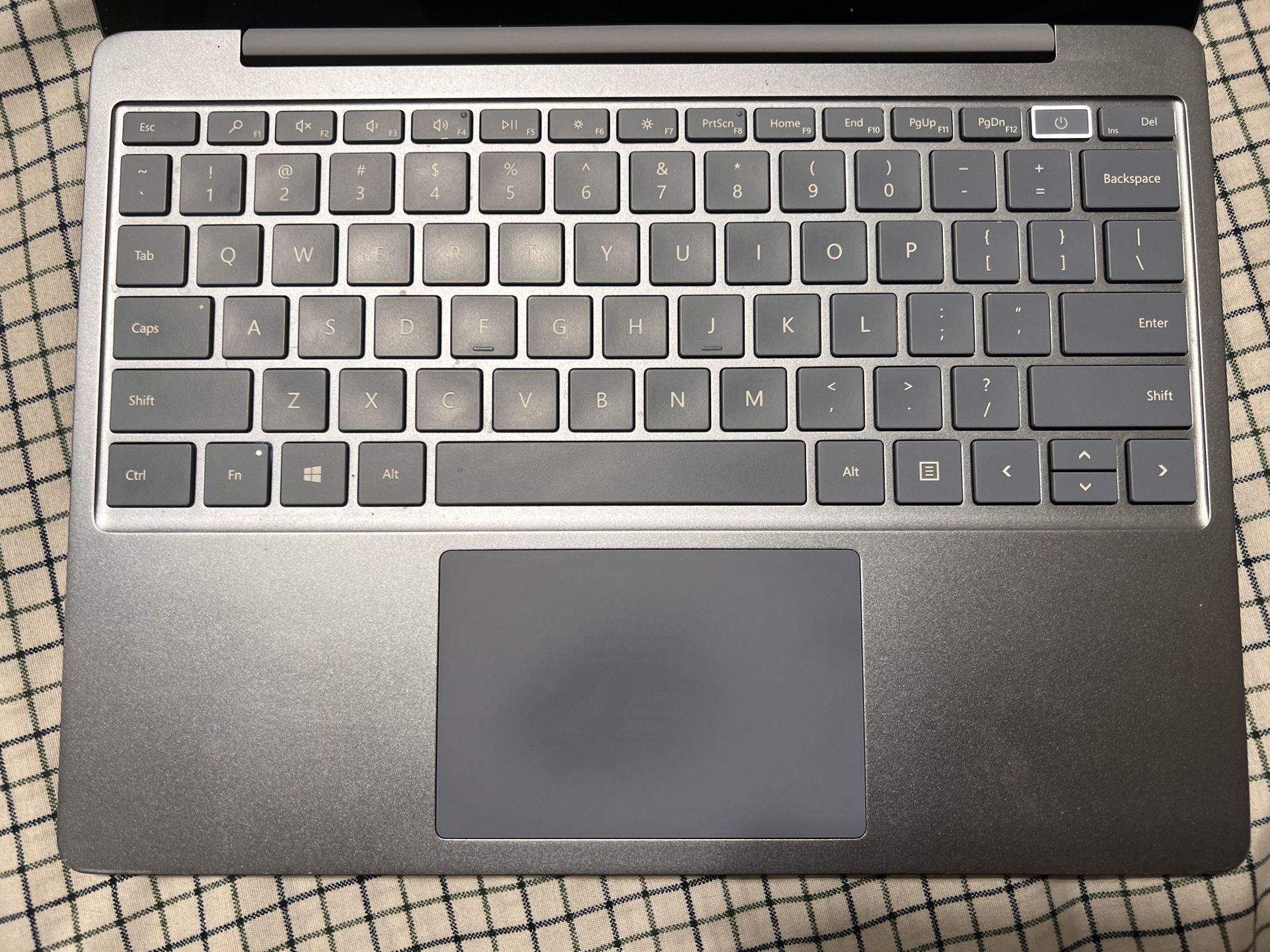 (price Negotiable) Microsoft - Surface Laptop Go 2 - 12.4” Touch-Screen – Intel Core i5 – 8GB Memory - 128GB SSD (Latest Model) - Sandstone