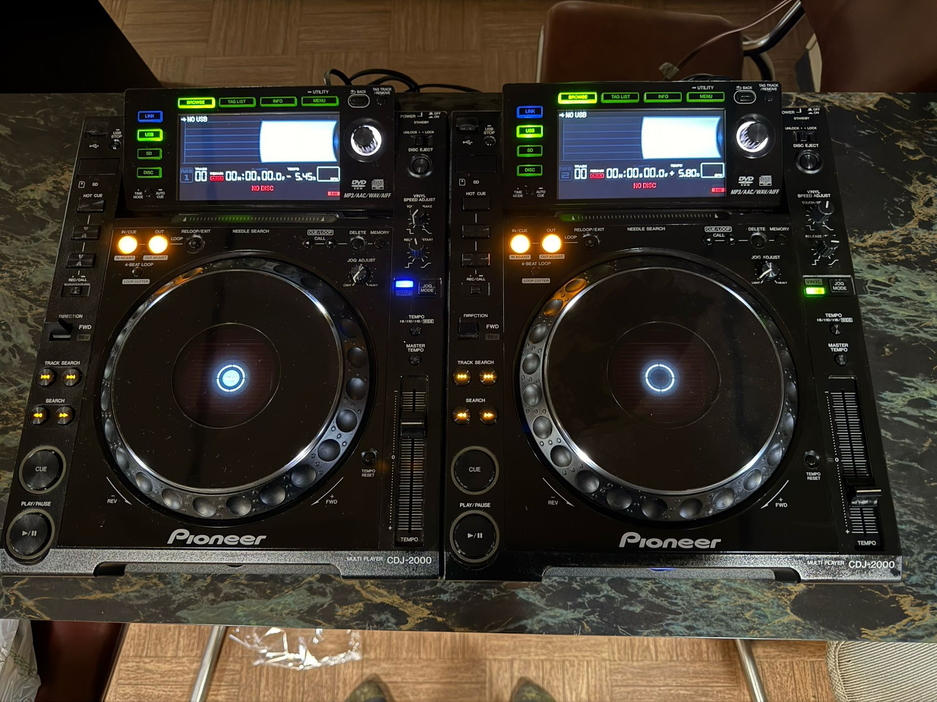 Pioneer CDJ 2000's in great condition