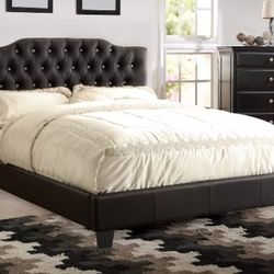 BRAND NEW QUEEN PLATFORM BED FRAME WITH MATRESS INCLUDED $369