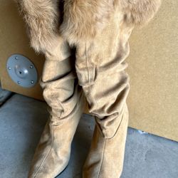 Women Fur Boots Size 6 
