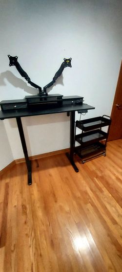 Computer desk