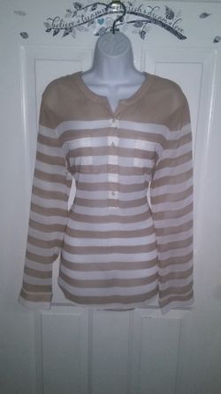 Old Navy sheer 100% polyester Large