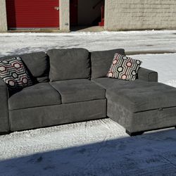 Dark Gray Sectional with Storage Chaise – Free Curbside Delivery