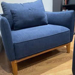 Midnight blue love Seat.