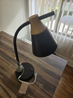 Modern Black Lamp