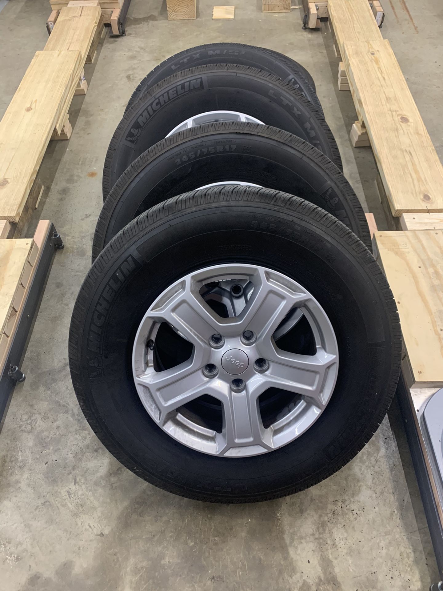 2020 Jeep JL wheels