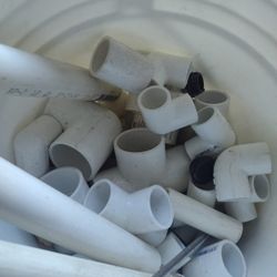 Lots Of Fittings In 5 Gallon Bucket 