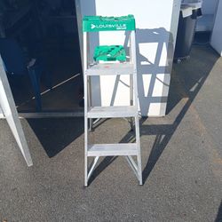 4' Louisville Step Ladder New 