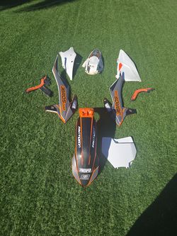 KTM Plastics Set