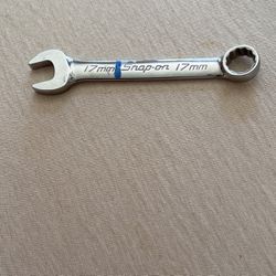 Snap-on 17 mm wrench