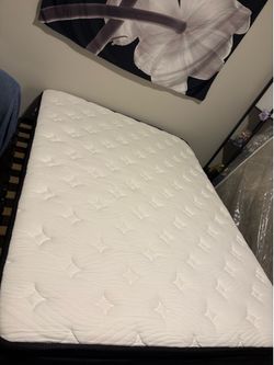 Full size 12” hybrid mattress