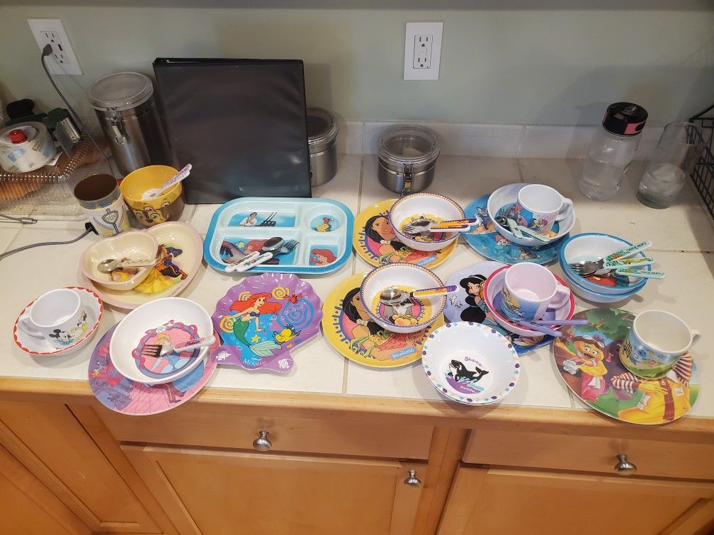 45pc Mostly Disney Toddler Feeding Lot