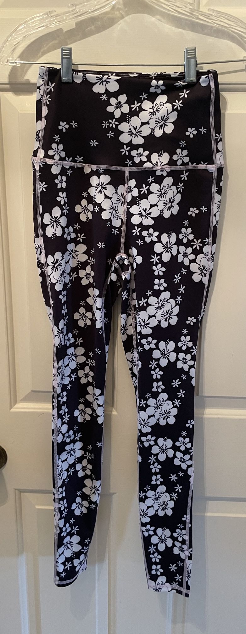 Frankie’s Bikinis Lively High Waist floral Size Small Leggings- black and white - size 6