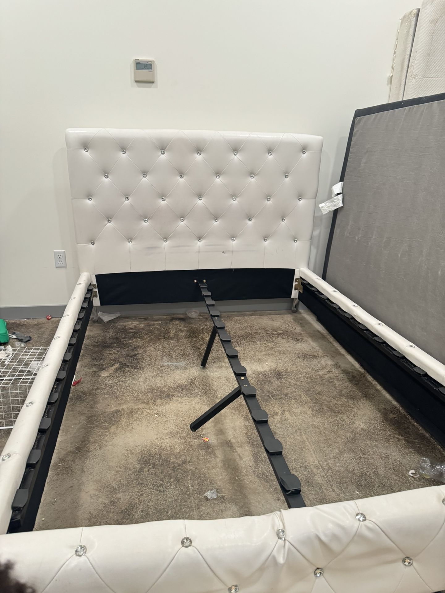 Full Bedframe