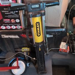 Stanley SPL31AN Hydraulic Spike Puller