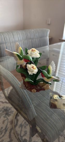 Vintage 1997 Y.H. Ceramics Bisque Porcelain Hummingbirds Figurine