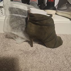 Women olive color heels
