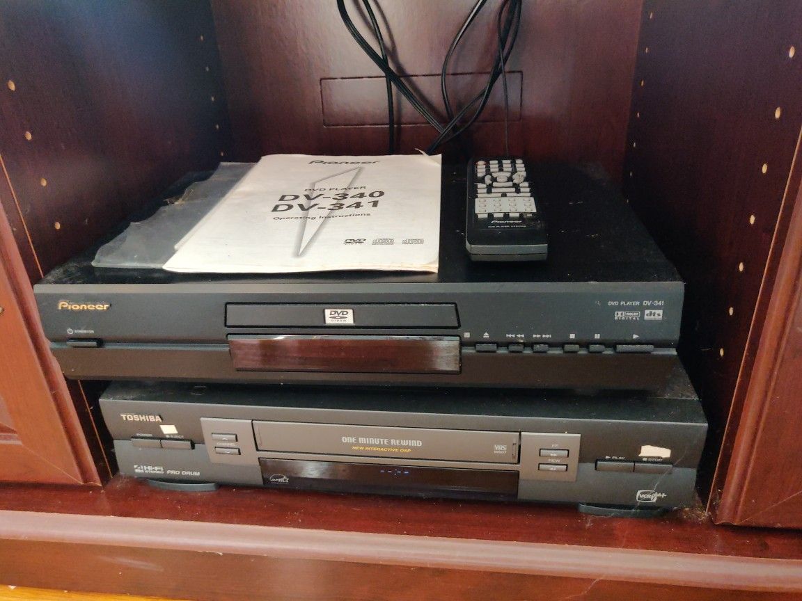 Pioneer DV-341 DVD Player