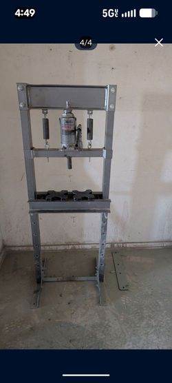 CENTRAL MACHINERY 12 Ton H-Frame