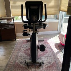 Spirit Stationary Recumbent Exercise Bike XBR95 In Good Condition 
