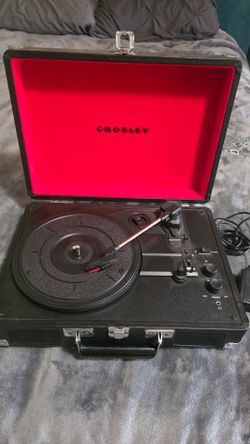 Crosley Cruiser Portable 3-Speed Bluetooth Suitcase Record Player - Black/Red