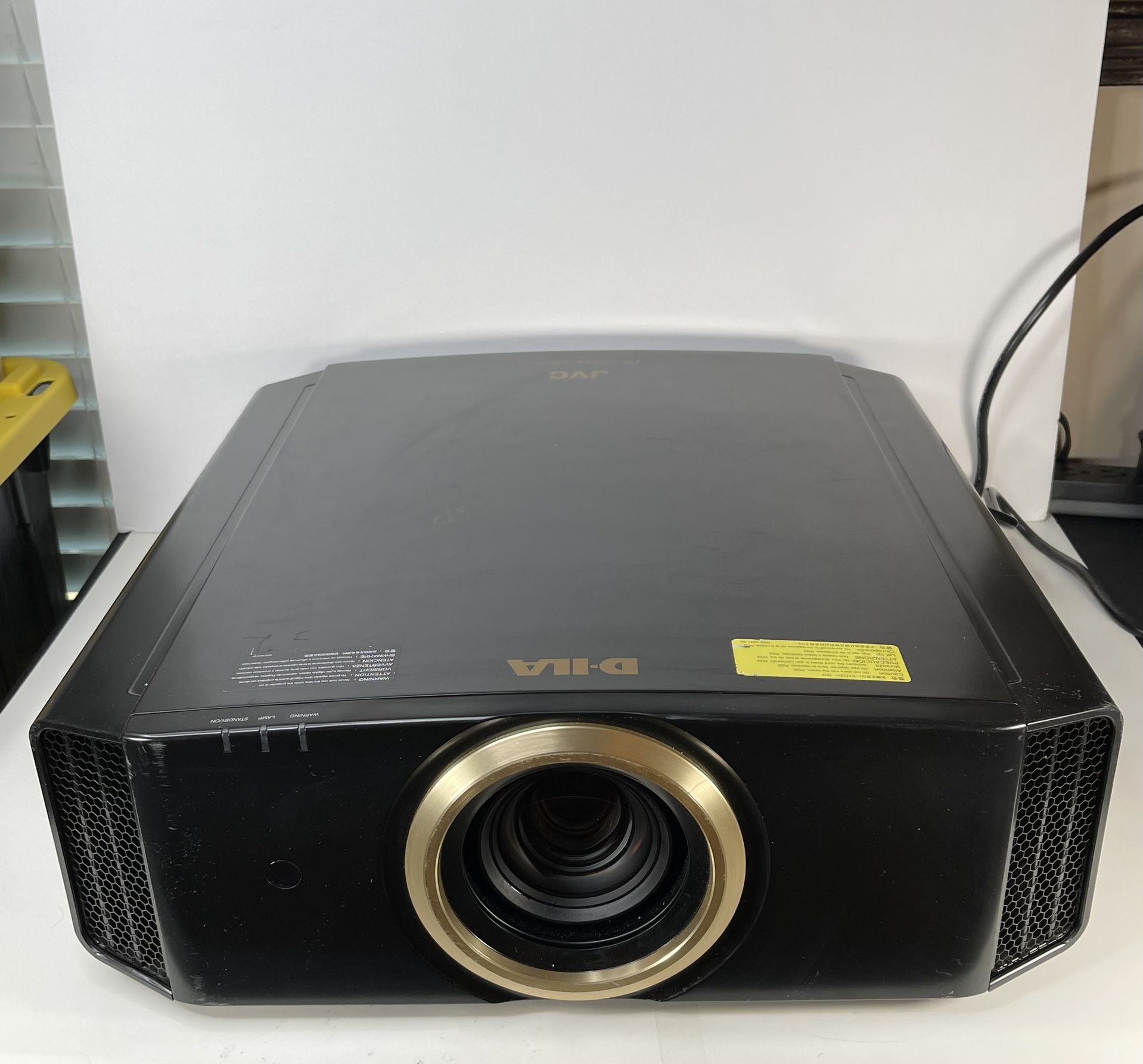 JVC DLA-RS400U Reference Series D-ILA 4K Projector *For Parts Or Repair* READ