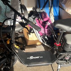 Brand New  Electric Scooter 25 Mph Still In Box 