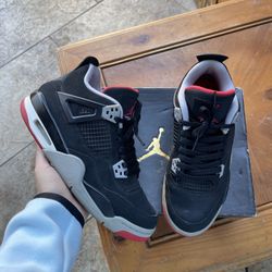 Jordan 4 Bred