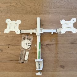 Dual Monitor Mount 