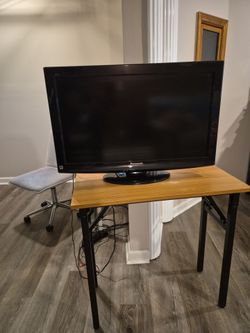 Used 32" LCD TV- Panasonic Viera