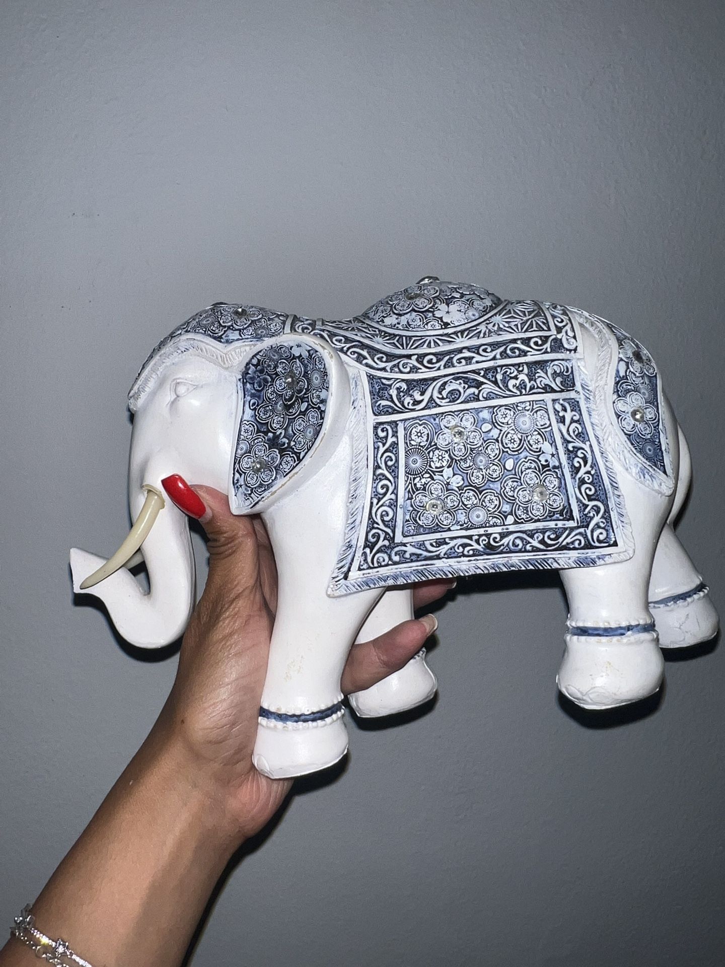 Ceramic Elephant Statue 