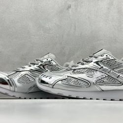 B.OTTEGA V.ENETA Orbit Runner