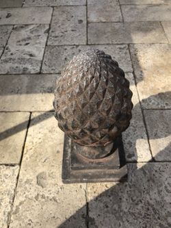 Decorative outdoor piece