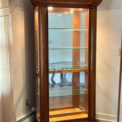 Curio 81x 40 x 18