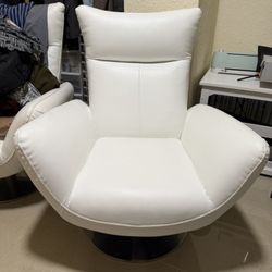 Genuine Italian Leather Lounge Chair