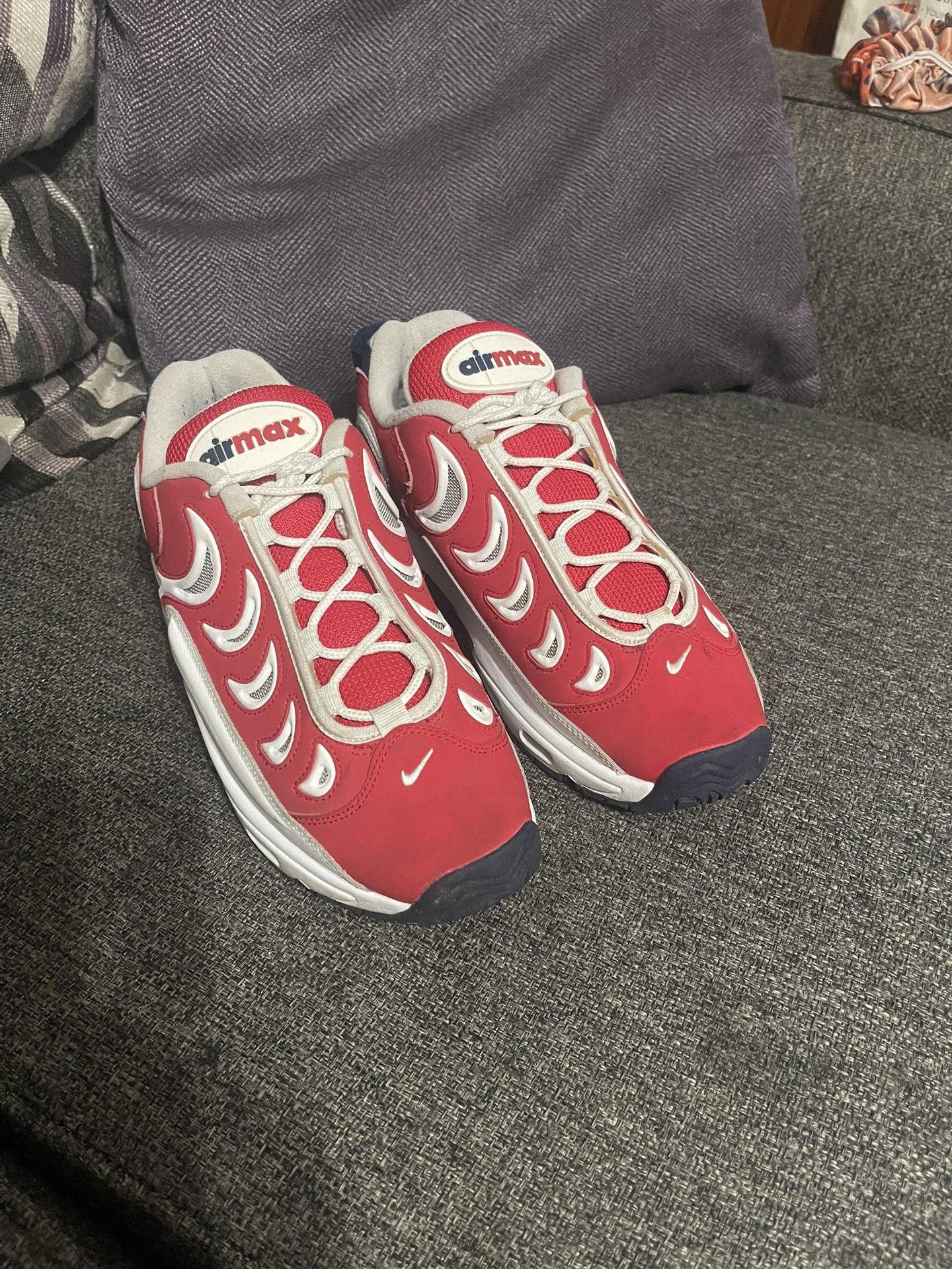 8 1/2 Nike air, max red and white tennis shoes