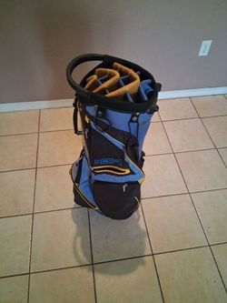 Like new 14 club slot golf bag