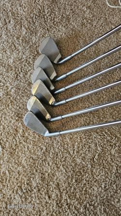Wilson K-28 IRON SET 4-9 RH STAINLESS STEEL SHAFTS 
