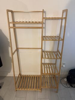 Small hanger shelf rack
