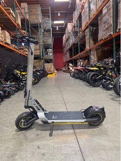 Electric scooter