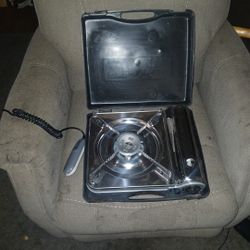 STERNO PORTABLE BUTANE  7,560BTU SINGLE BIRNER STOVE WITH CASE