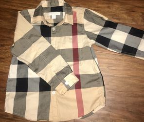 Burberry 4t shirt 100 % authentic only worn once