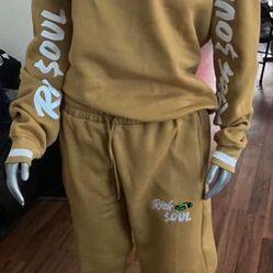 Size Small mens rich$oul sweatsuit size small $100 hmu