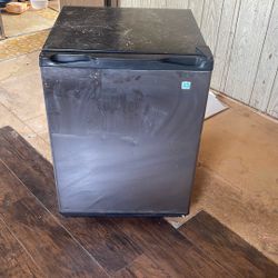 Mini Fridge 