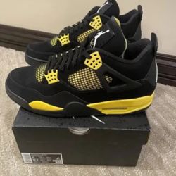 Jordan 4 thunder 